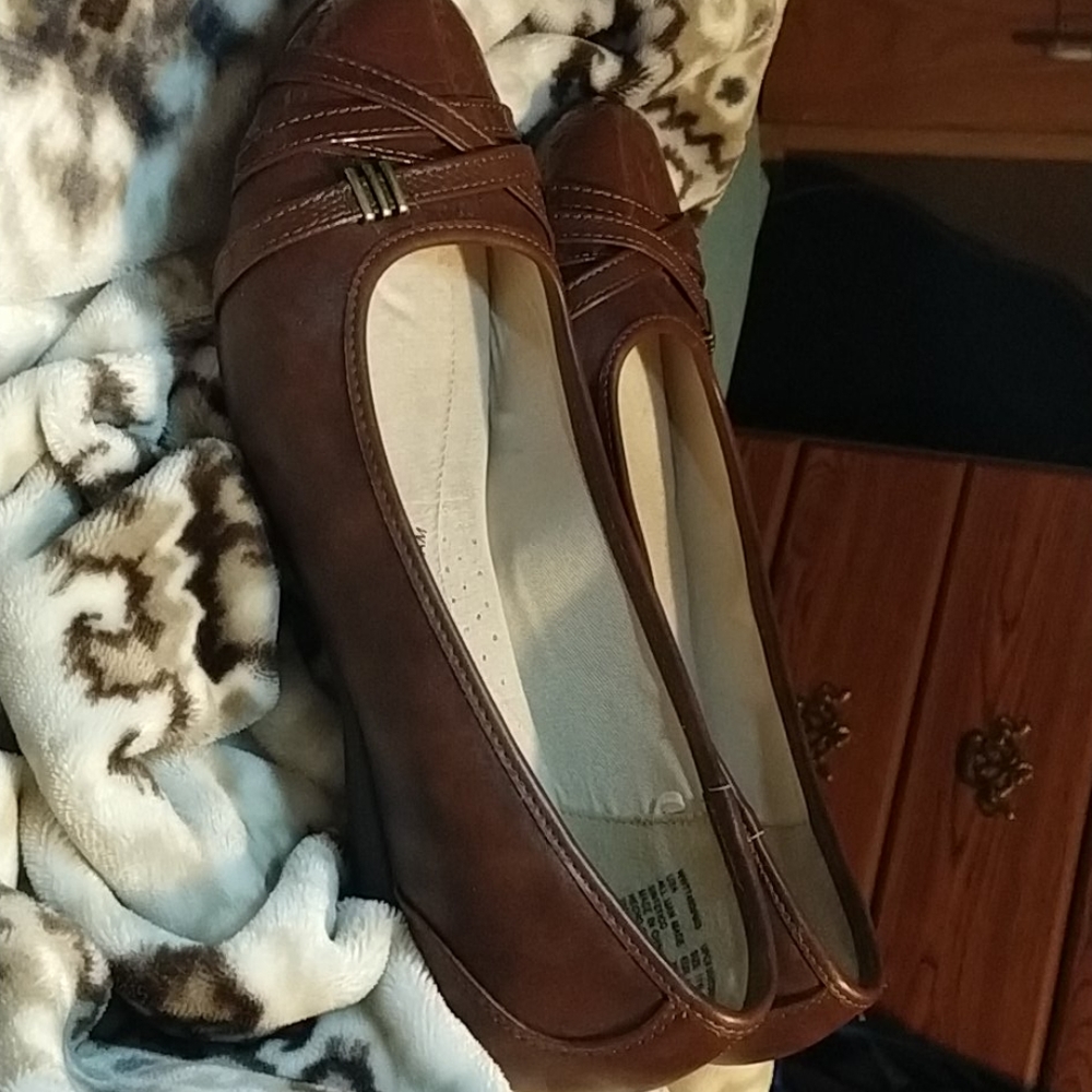 Time and Tru Brown loafers